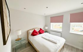2B Seymour Road